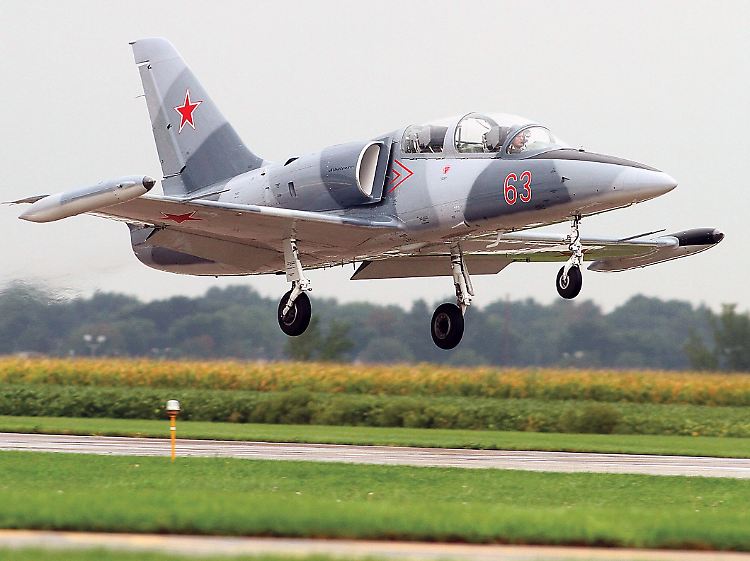 Start am Davenport Municipal Airport in Mount Joy, Iowa: Eine Maschine des "Hoppers Flight Jet Teams" hebt ab.