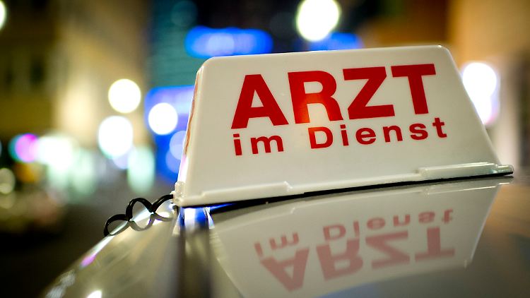 Einsatz in Berlin Mitte. Möglicherweise treten die Ärzte schon Ende September in einen Streik.