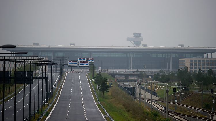 Milliardengrab und Blamage für Berlin und Brandenburg: der neue Großflughafen in Schönefeld.