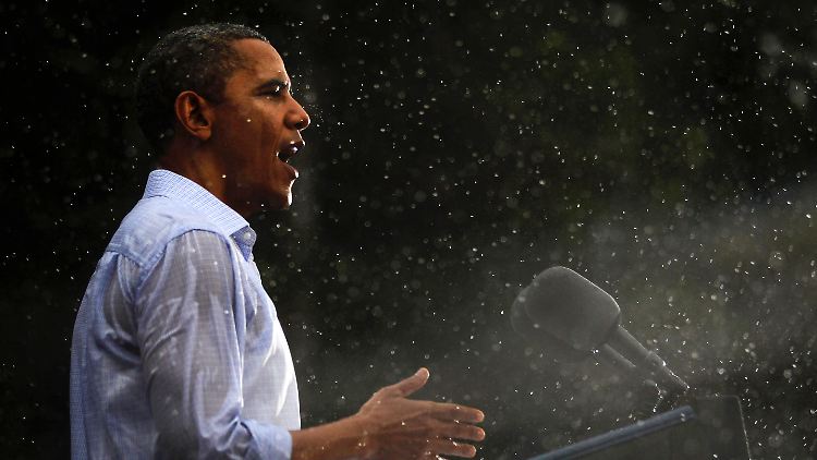 Schon einmal musste Obama im Regen sprechen, dieses Mal wird aber auf Nummer sicher gegangen.