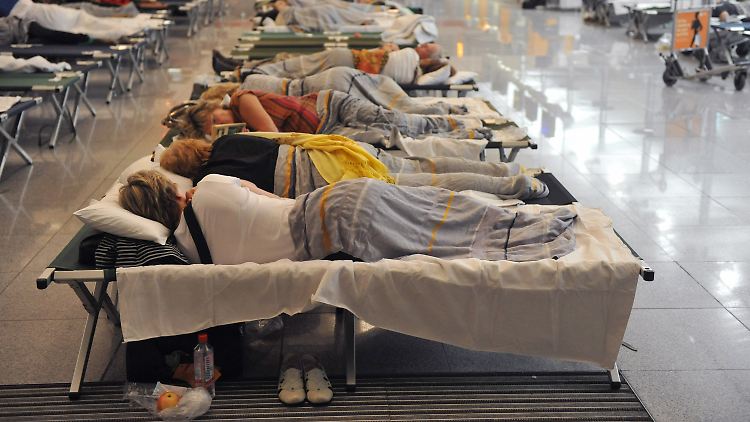 So hatten sich diese Passagiere ihre Reise mit der Lufthansa sicher nicht vorgestellt.