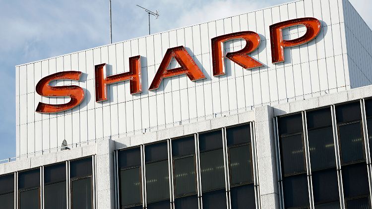Sharp verschafft sich Zeit.