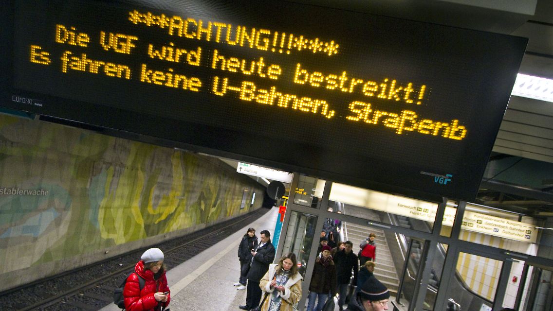 Nichts geht mehr: Wenn die Bahnfahrer streiken, müssen Pendler ohne U-Bahn zur Arbeit kommen.