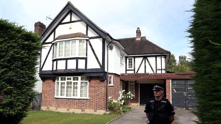 Das Haus der Familie in Claygate, Surrey.