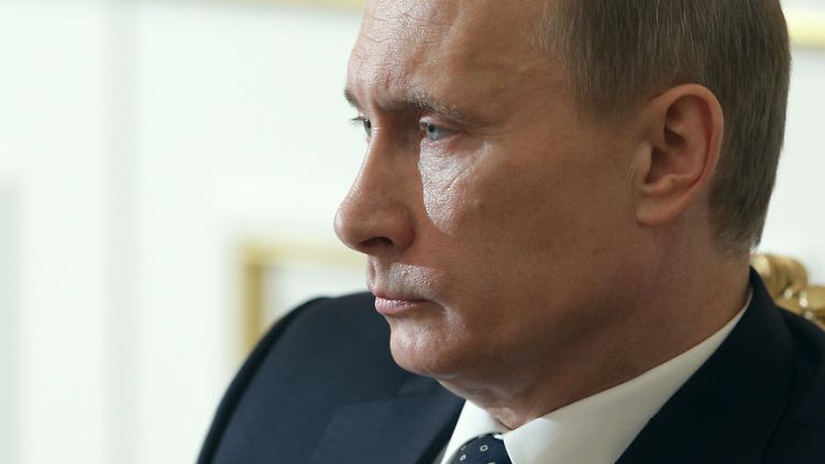Putins Regierung wird öffentlich angegriffen.