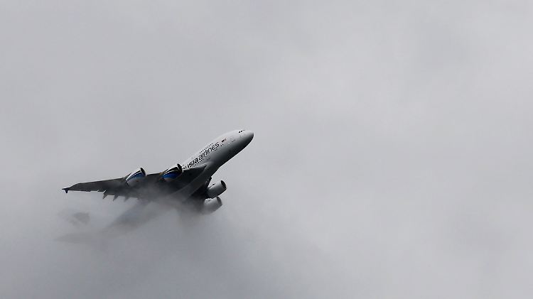 RTR34RN6.jpg
