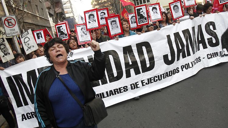 Jährlich gedenken tausende Chilenen der Opfer der Pinochet-Herrschaft.