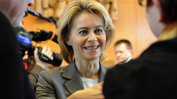 Bildung kostet: Arbeitsministerin von der Leyen setzt zumindest schonmal den richtigen Schwerpunkt.