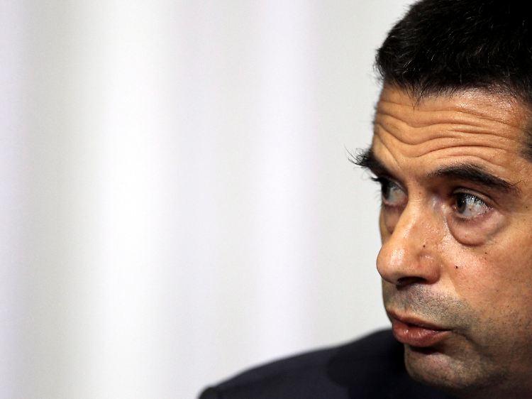 Gute Nachrichten, schlechte Nachrichten von Finanzminister Gaspar: Portugal bekommt mehr Zeit, muss aber auch noch härter sanieren.