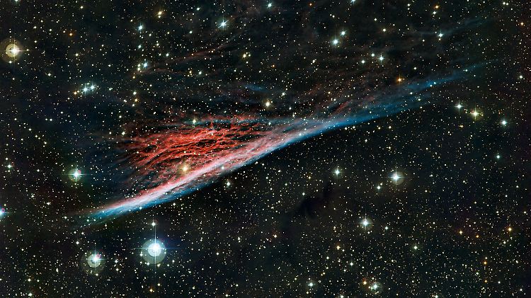 Der Bleistiftnebel, ein seltsam geformter Überrest einer gewaltigen Explosion, erinnert die Forscher an den Besen einer Hexe.