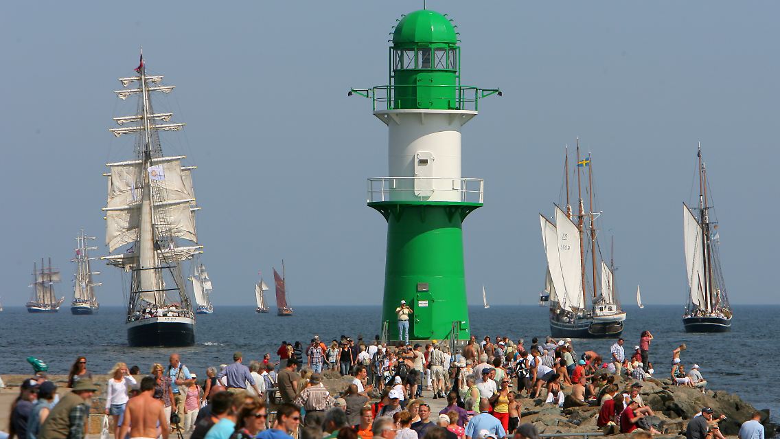 Die Hanse Sail Rostock lockt jährlich viele Schaulustige.