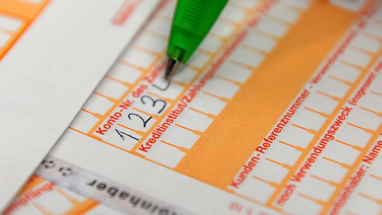 Früher mussten Banken prüfen, ob die Kontonummer korrekt ist. Jetzt haftet allein der Kunde.