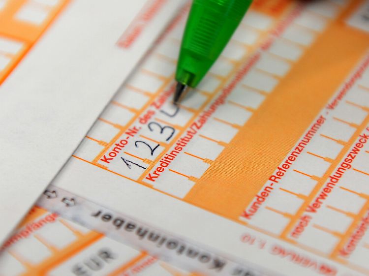 Europaweit einheitliche Kontonummern (IBAN) lösen die alten Zahlenkombinationen ab.