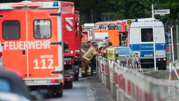 50 Einsatzkräfte von Polizei und Feuerwehr waren vor Ort.