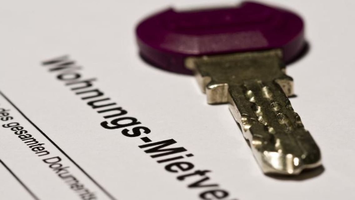 Wohnungsbewerber müssen dem Vermieter nicht alle Fragen beantworten - allerdings kann es sein, dass sie dann die Immobilie nicht bekommen.