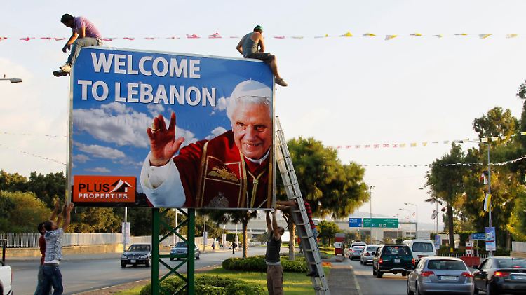 2012-09-12T155148Z_01_JS15_RTRMDNP_3_POPE-LEBANON.JPG760590733637270620.jpg