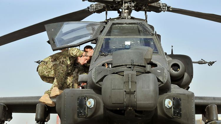 Im angegriffenen Lager ist auch der britische Prinz Harry als Hubschrauberpilot stationiert.