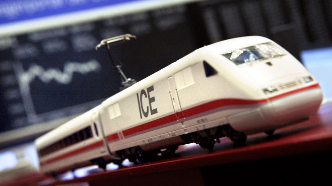 Der Bundesverkehrsminister plant offenbar nicht, in den nächsten Jahren die Bahn an die Börse zu bringen.