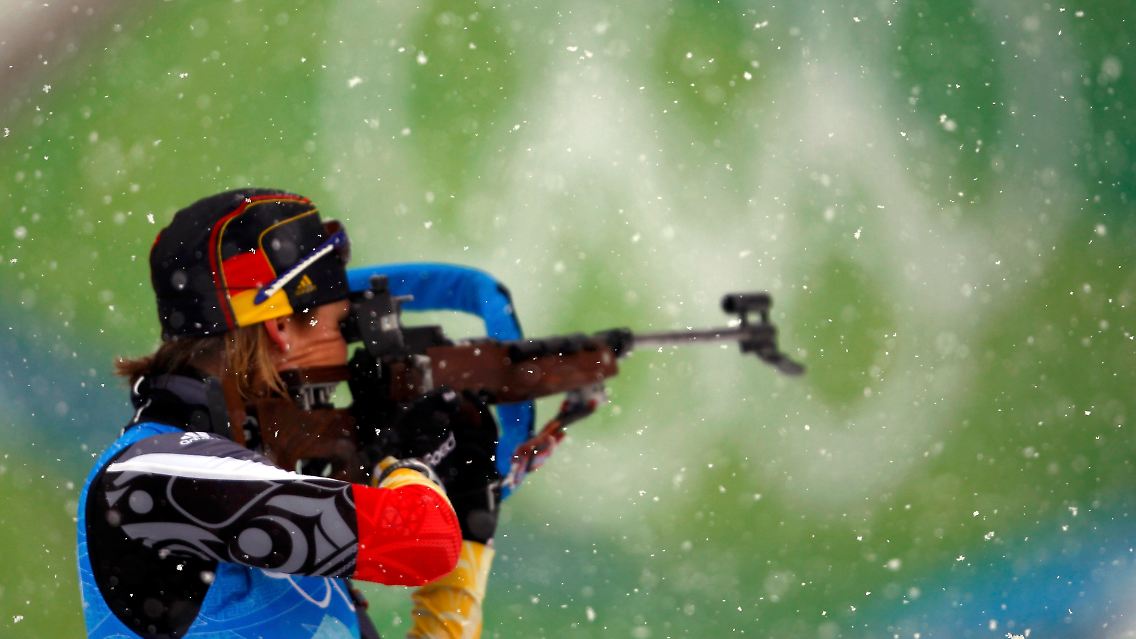Biathletin Magdalena Neuner peilt mindestens eine Medaille an.