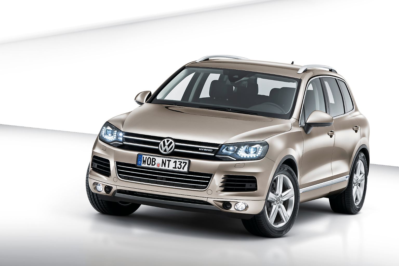 Im April ist es soweit. Dann soll die zweite Generation des VW Touareg zu den Händlern kommen. 