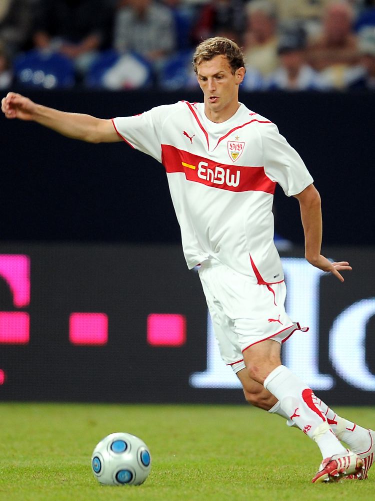 Georg Niedermeier verteidigt auch in der neuen Spielzeit beim VfB.