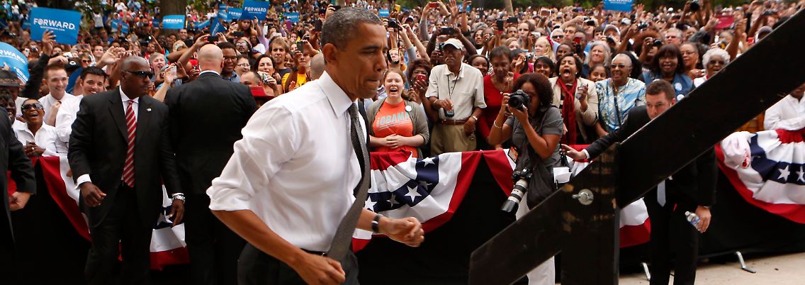Im Laufschritt: Barack Obama vor Anhängern in Cincinnati, Ohio.