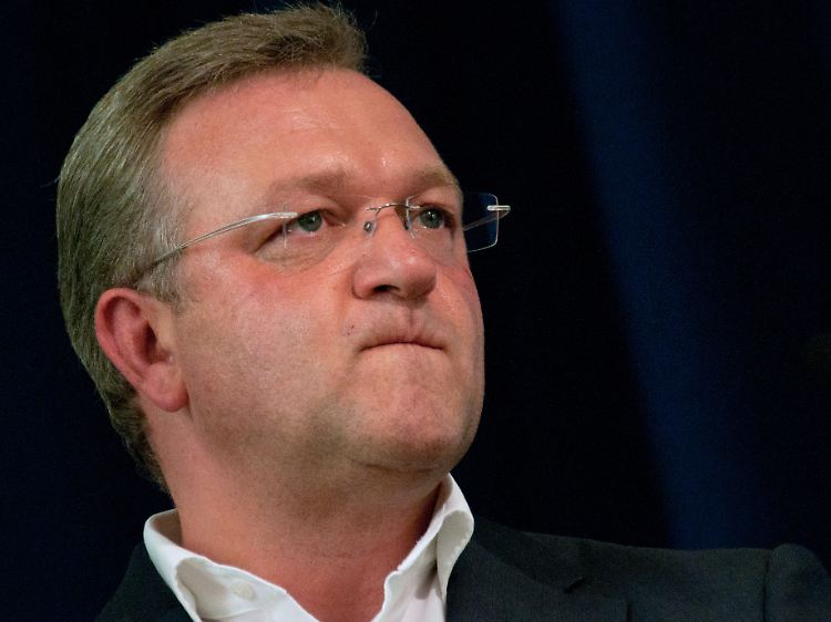 Unter Druck: Berlins Innensenator Henkel.