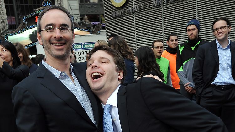 Da hatte er noch gut lachen: Andrew Mason mit Vorstand Eric Lefkofsky beim Groupon-Börsengang.
