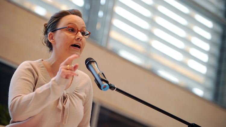 Müntefering bei ihrer leidenschaftlichen Bewerbungsrede.