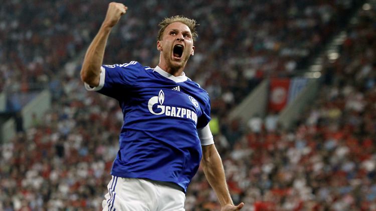 Benedikt Höwedes brachte Schalke in der 41. Minute in Führung.