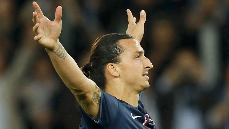 Einmalig: Zlatan Ibrahimovic lässt sich feiern.