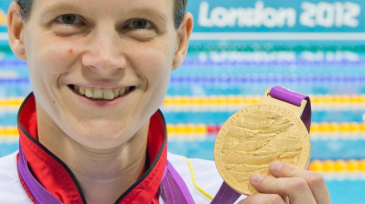 Dieses Lächeln dürfte dem tatsächlichen Gemütszustand entsprechen: Daniela Schulte gewann bei den Paralympics die Goldmedaille im Schwimmen über 400 Meter Freistil.