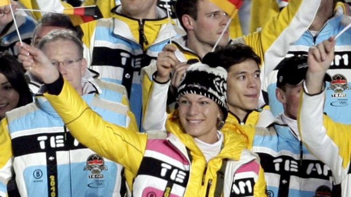 Winkewinke: Maria Riesch bei der Eröffnungsfeier.