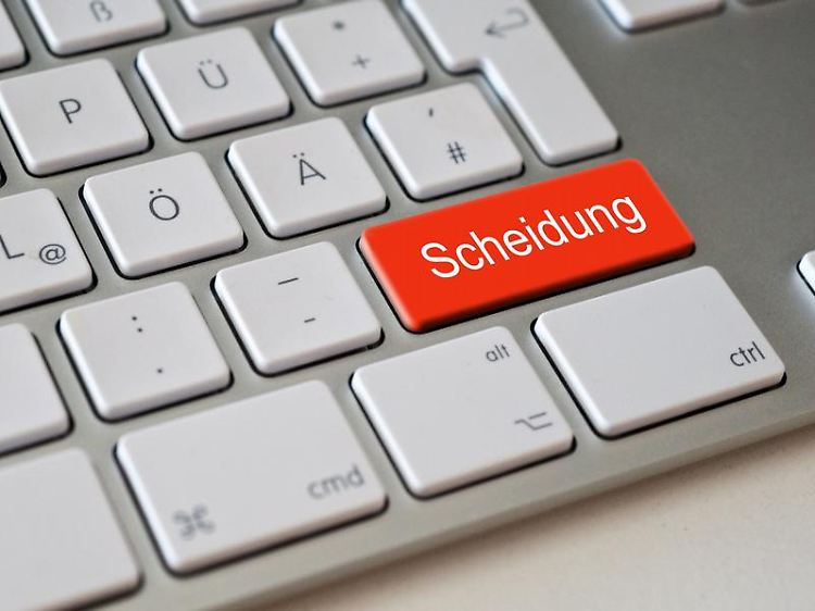 Auch wenn es auf mancher Homepage so erscheinen mag: Eine Scheidung per Knopfdruck ist nicht möglich.