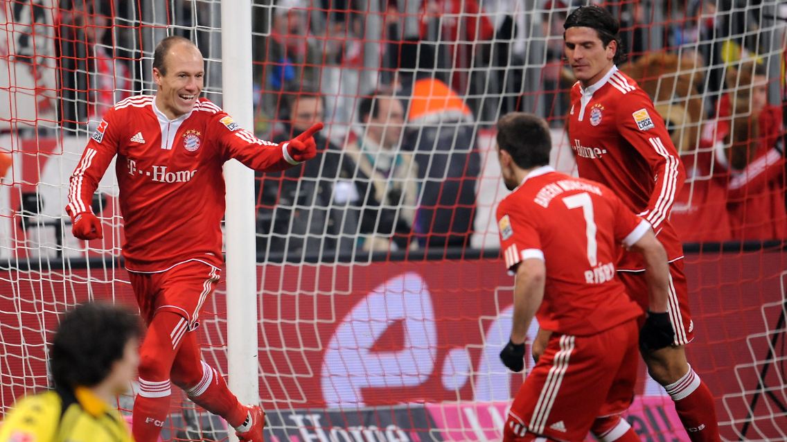 Arjen Robben: Vier Spiele und vier Tore in Folge - trotz roter Strumpfhose.