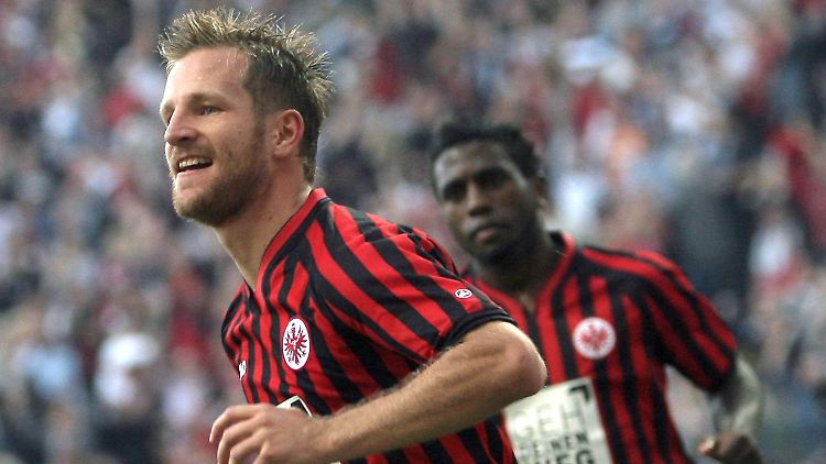 Der dritte Streich: Zuletzt gewann Eintracht Frankfurt gegen den Hamburger SV. Hier freut sich Stefan Aigner über sein Tor zum 3:1.