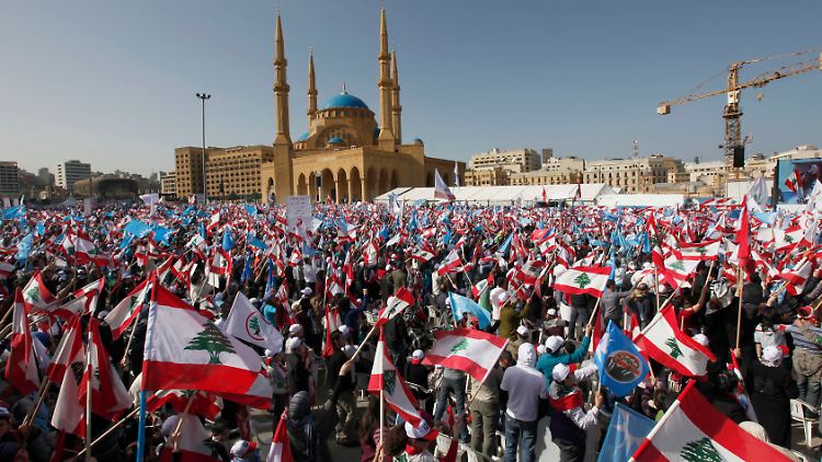 Zehntausende gedenken in Beirut des "Vaters aller Libanesen".