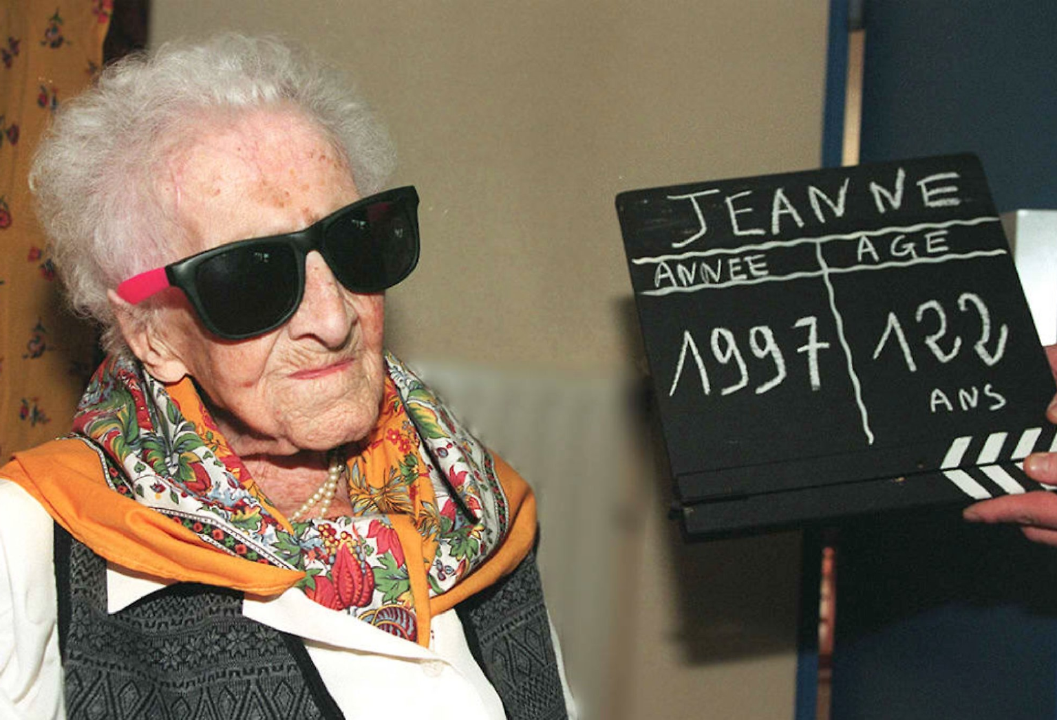 Stolzes Alter: Die Französin Jeanne Calments verstarb 1997 mit 122 Jahren. Bei keinem anderen Menschen konnte bisher nachgewiesen werden, dass er so lange auf der Erde weilte wie die 1875 geborene Calment. Sie zeigt, wie hoch die maximale Lebenserwartung des Menschen ist. 