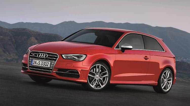 Fast zeitgleich mit dem fünftürigen Sportback ergänzt die Sportversion S3 die Angebotspalette beim Audi A3. 