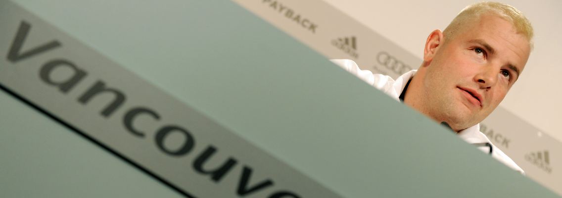 Anschieber verletzt: Andé Lange.