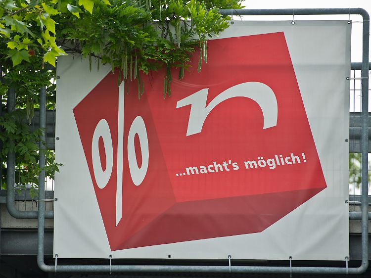 Verbraucher, die bereits gelieferte Waren auf Raten gekauft haben, müssen weiter zahlen.