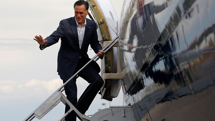 Noch ist nichts verloren, aber laut den meisten Umfragen liegt Mitt Romney derzeit hinter Amtsinhaber Obama.