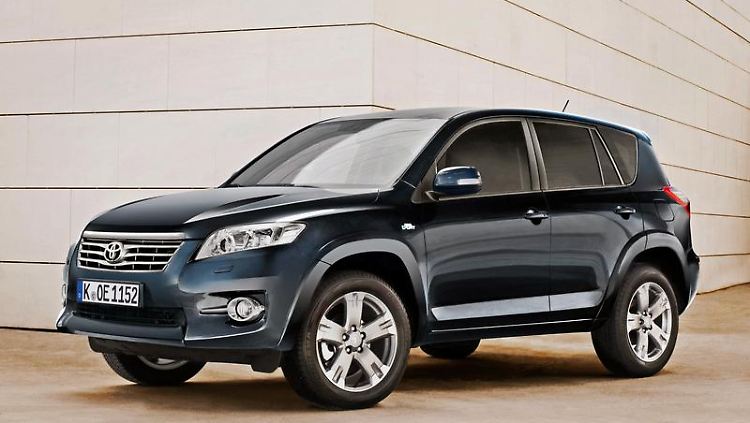 Aufgefrischt ins neue Modelljahr: Toyota hat den RAV-4 überarbeitet.