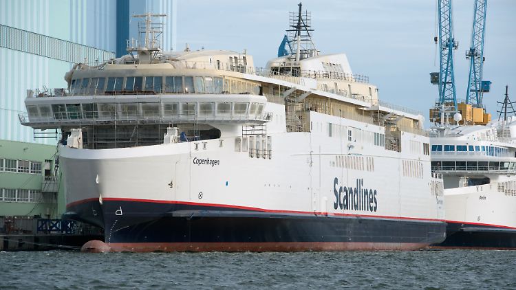 Neue Hoffnung für die Beschäftigten der P+S-Werften in Stralsund und Wolgast: Es gibt Interessenten für den vor der Insolvenz stehenden Schiffbauer.