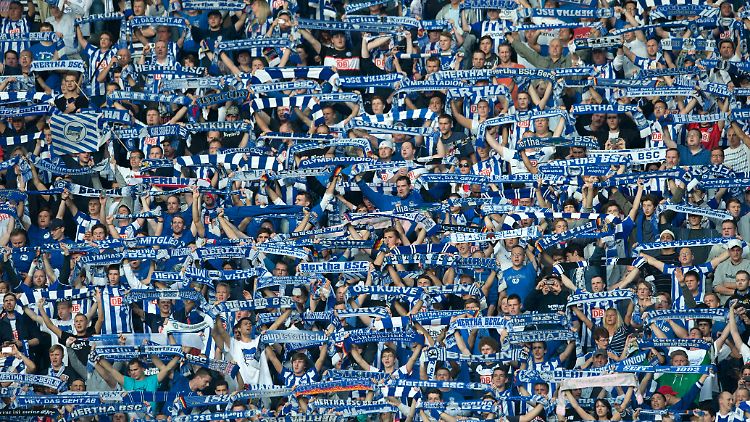 Die größte Arena der zweiten Liga, das Olympiastadion, kocht.