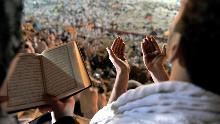 Zur Pilgerreise Hadsch kommen jedes Jahr Millionen von Menschen nach Mekka.