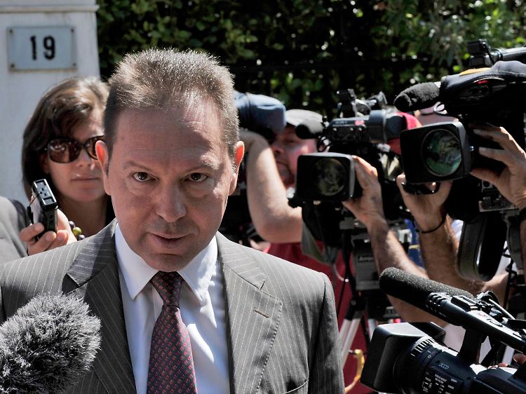Der Überbringer der guten Nachricht: Finanzminister Yannis Stournaras.