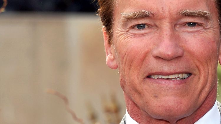 Er kann seine Lebensgeschichte selbst kaum glauben: Action-Held und Gouverneur Arnold Schwarzenegger.