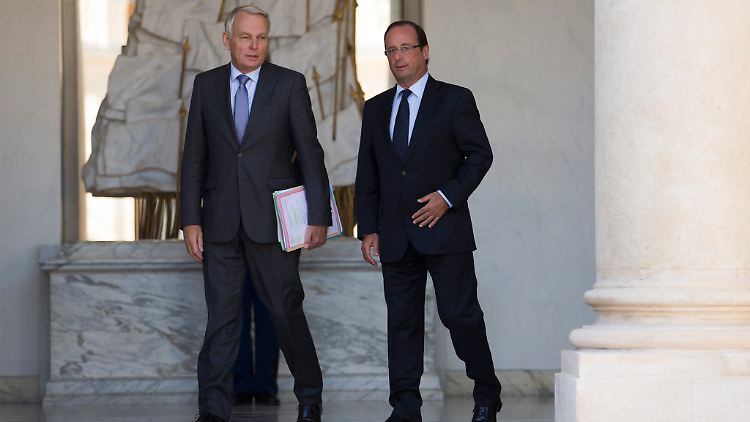Premierminister Jean-Marc Ayrault (l.) und Staatschef François Hollande.