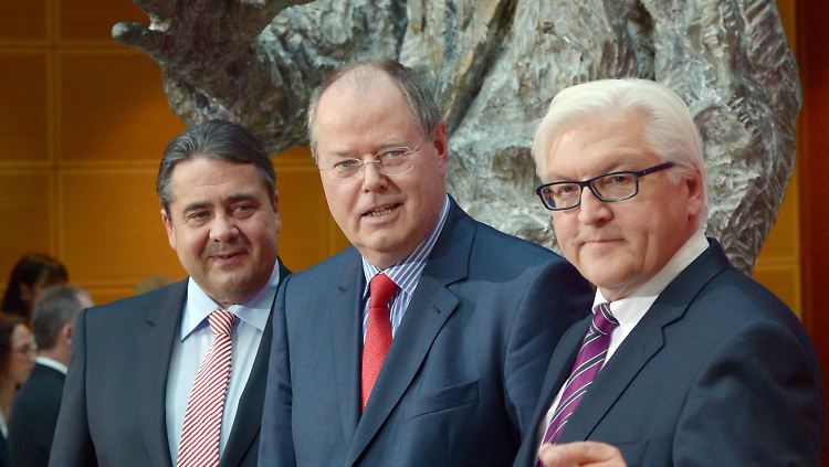 Gehen auf Angriff: Sigmar Gabriel, Frank-Walter Steinmeier und Peer Steinbrück.